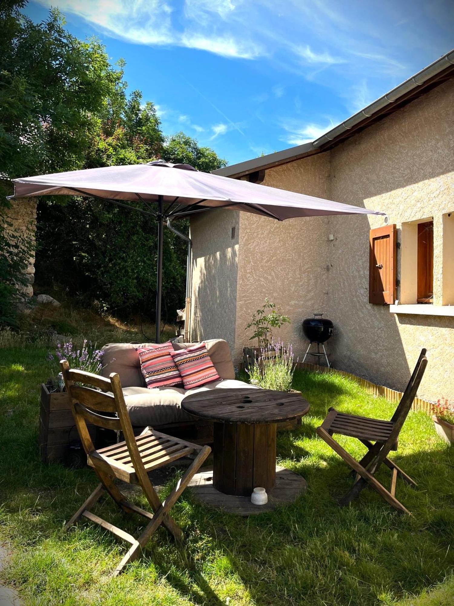 Apartamento Cozy Mini House With Beautiful Views Eygliers Exterior foto