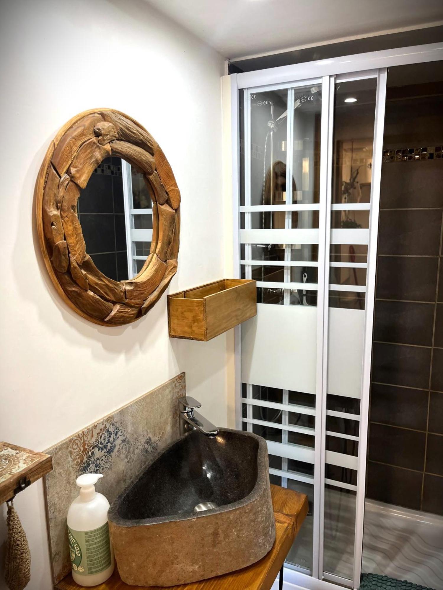 Apartamento Cozy Mini House With Beautiful Views Eygliers Exterior foto