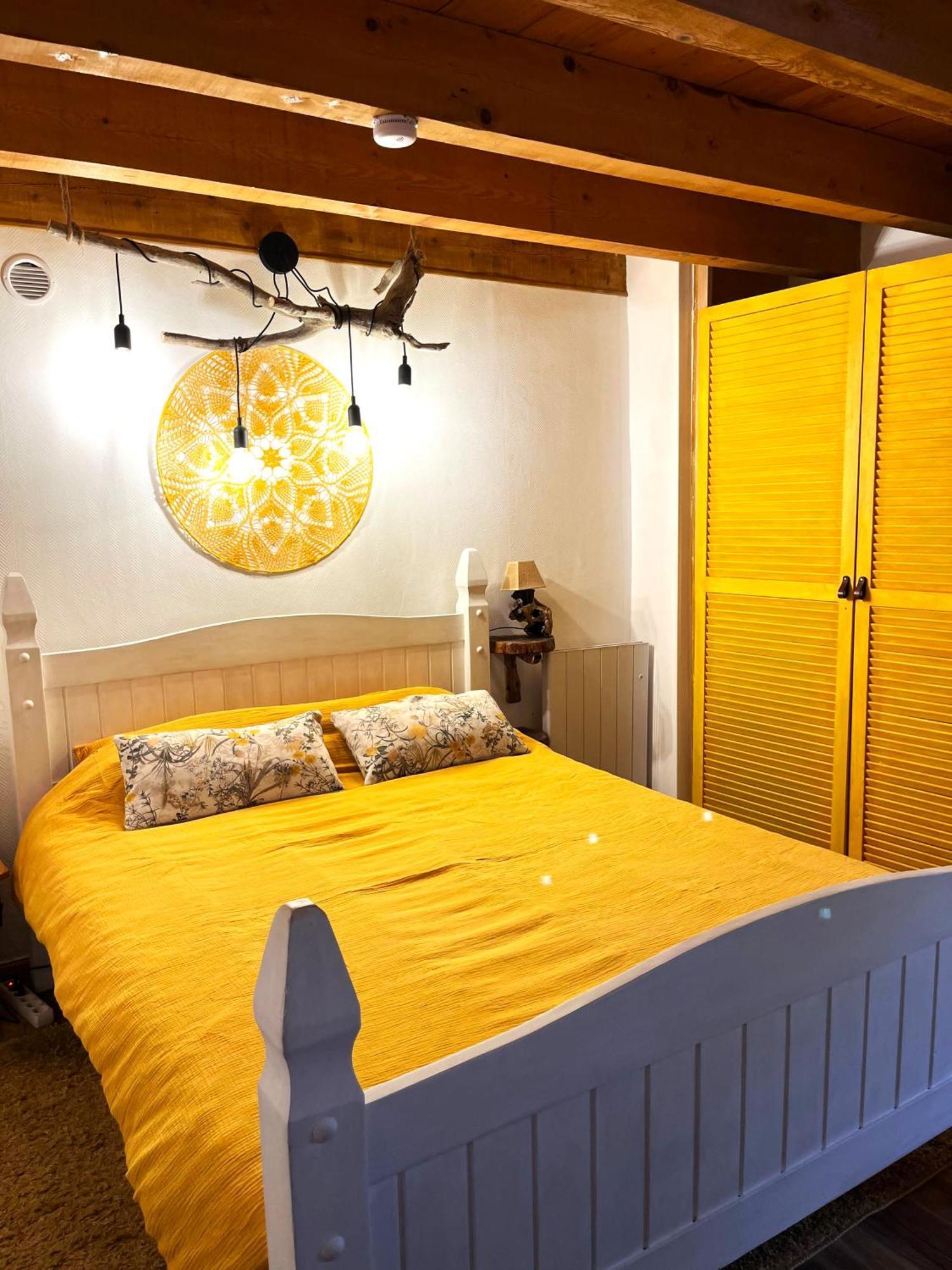 Apartamento Cozy Mini House With Beautiful Views Eygliers Exterior foto