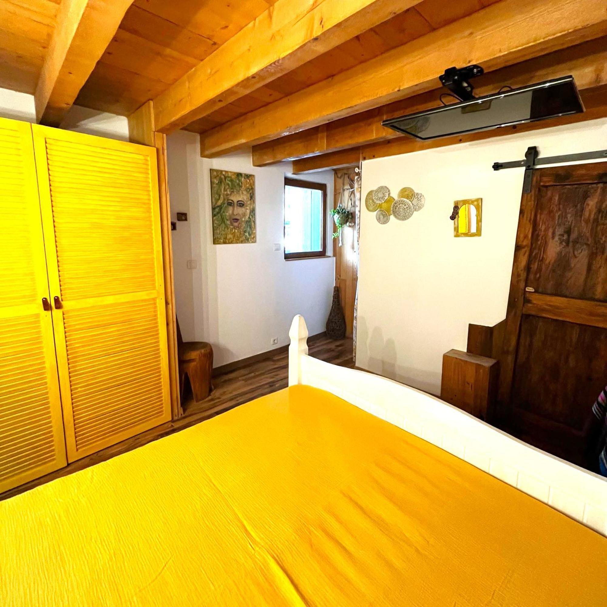 Apartamento Cozy Mini House With Beautiful Views Eygliers Exterior foto