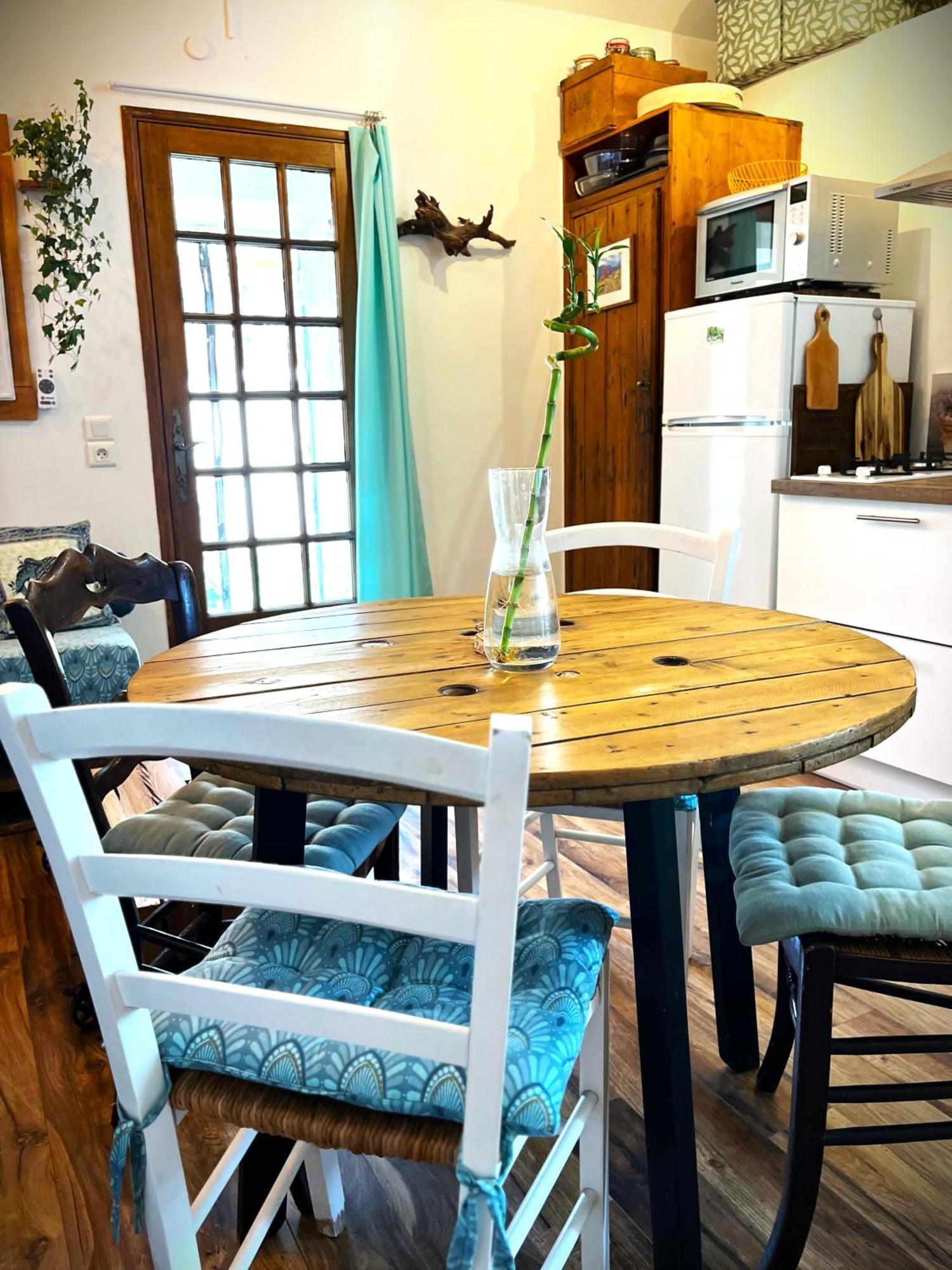 Apartamento Cozy Mini House With Beautiful Views Eygliers Exterior foto